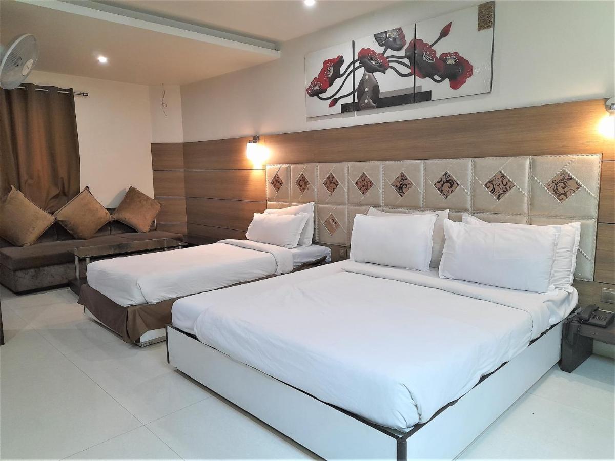 Cherrystay Kiran Inn Индор Екстериор снимка